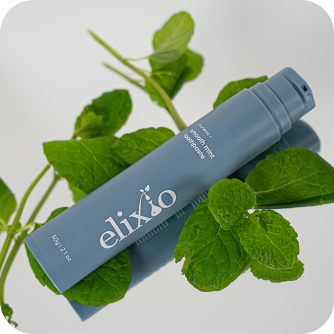 Elixio milde Paste mit Minzgeschmack zum täglichen Zähneputzen
